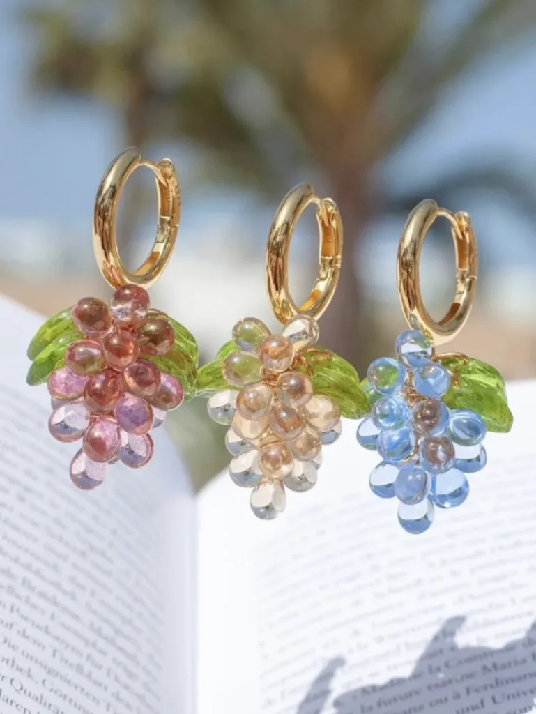 ANNELE WORLD Annele-Wavy Baby Light Blue Earrings
925 silver plated with 18K yellow gold, handmade glass