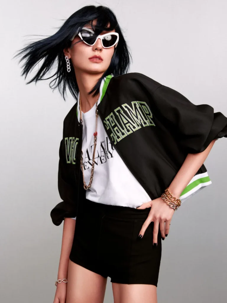 Pomellato
La Gioia High Jewelry
Catene collection diamond bracelet, earrings, and ring
Catene collection diamond necklace
Longchamp black baseball jacket
Ferragamo black tight shorts
Kering Eyewear
Balenciaga white sunglasses