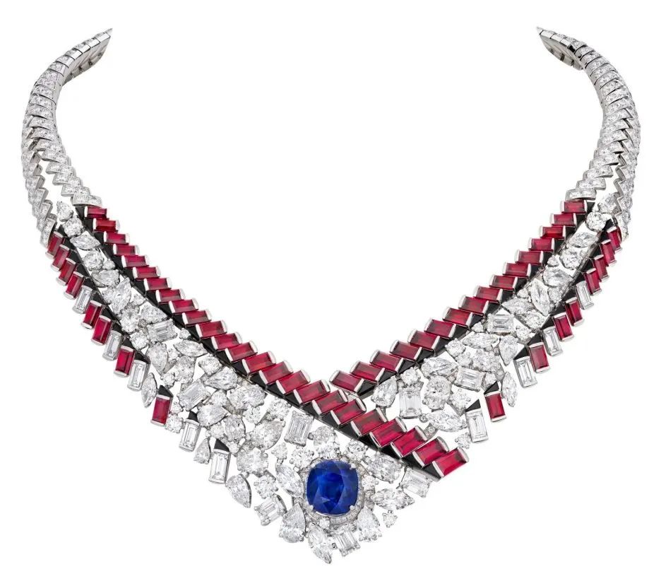 Chanel
Sport High Jewelry Collection
Graphic Line Necklace
White gold, platinum, diamonds, sapphires, rubies, onyx