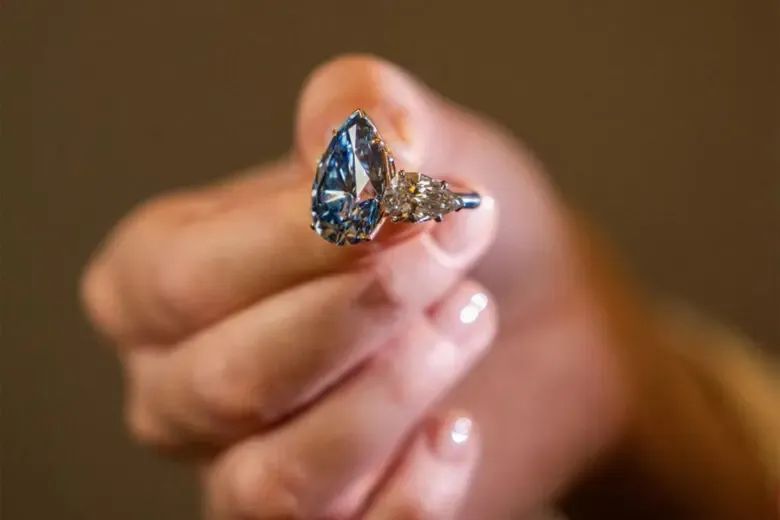 "Bleu Royal" Ring