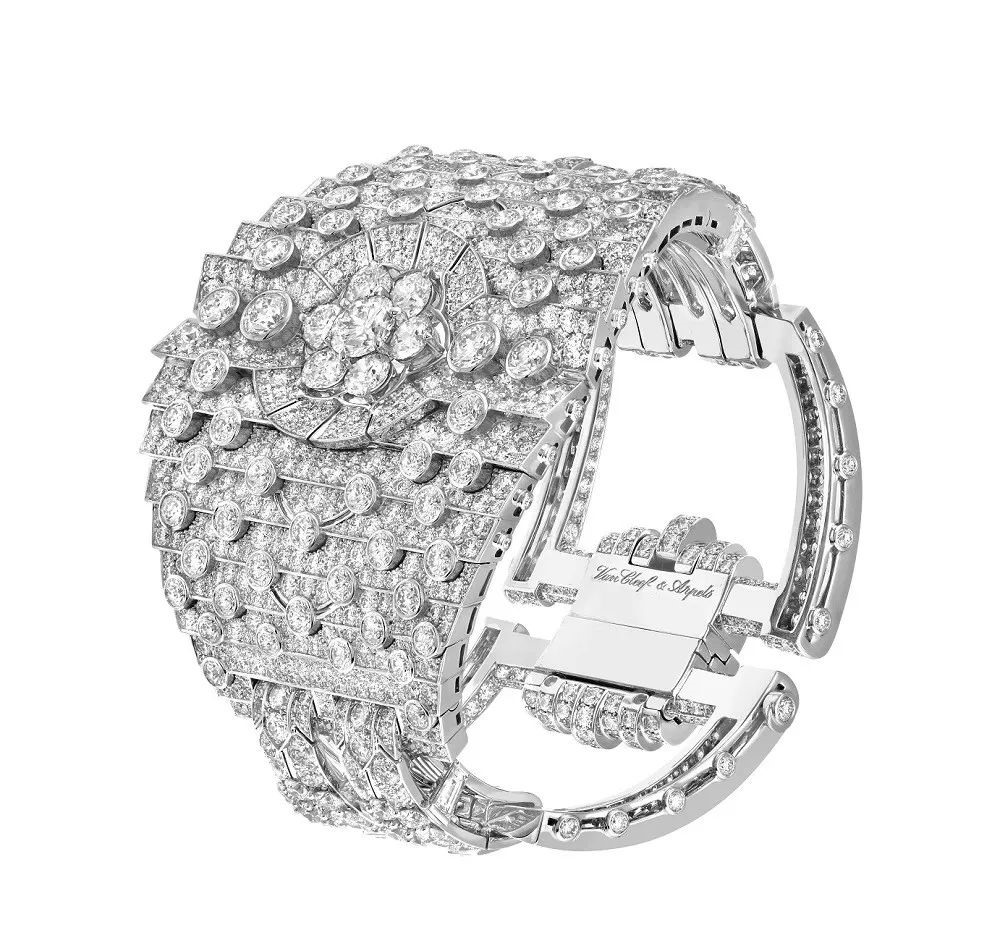 Floraison de Diamants White Gold Bracelet, by Van Cleef & Arpels
Set with round-cut diamonds.