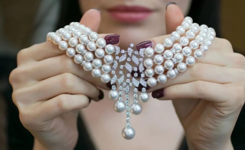 9 Golden Rules for Buying Pearls: A Must-Read Guide!