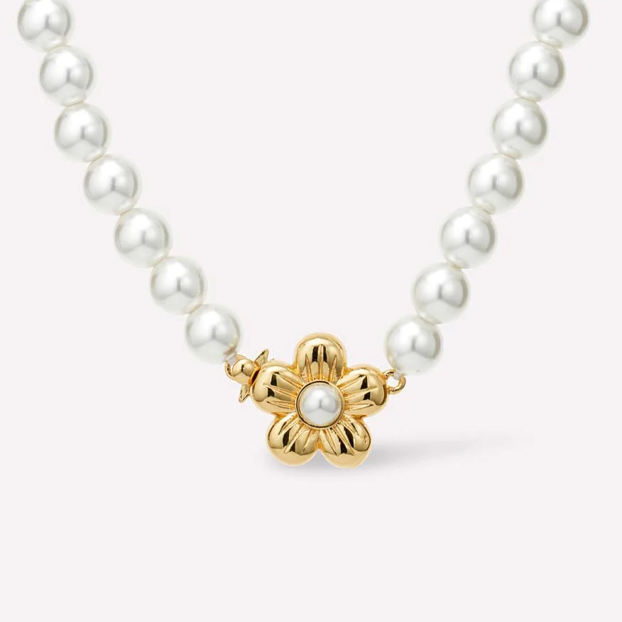 Jewelry Trends Pearl Flowers