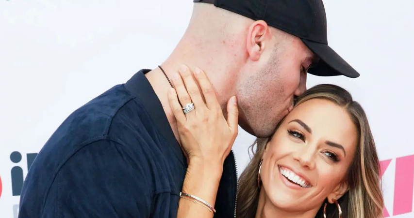 Jana Kramer's engagement ring