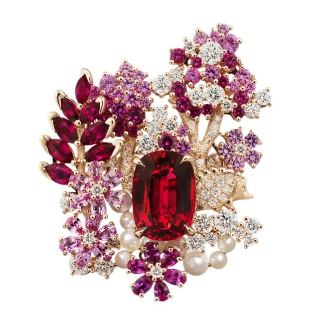 Dior 
Diorama & Diorigami High Jewelry Collection Ring
Ruby, sapphire, pearl, diamond