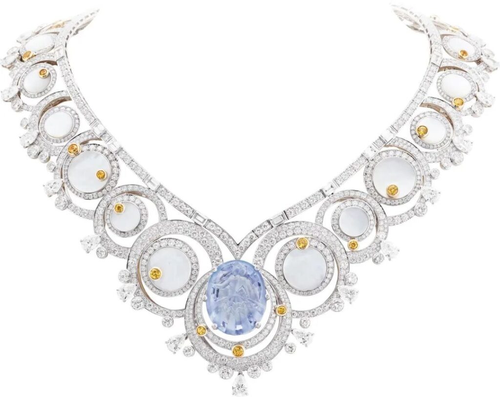 Van Cleef & Arpels
Ballet Précieux high jewelry collection
Corps de Ballet necklace featuring a 36.82-carat carved sapphire centerpiece