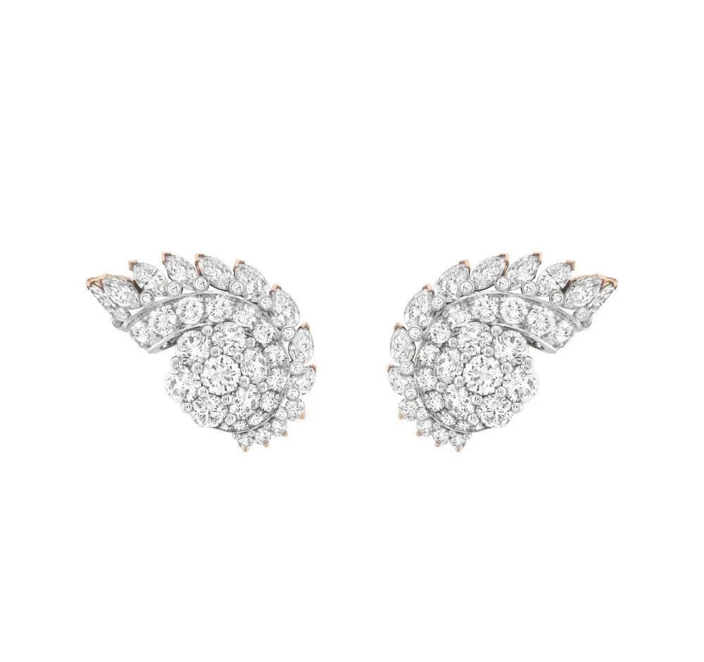 Trainée Lumineuse White Gold Stud Earrings, by Van Cleef & Arpels