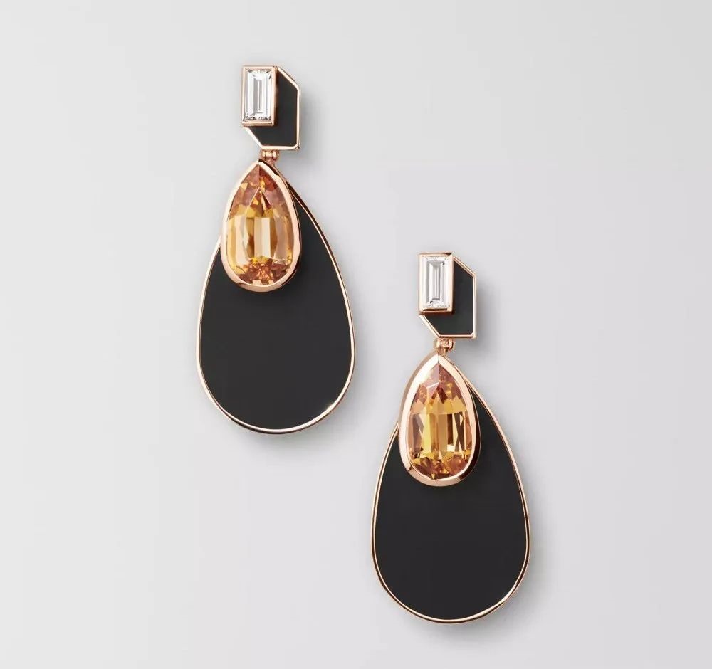 Les Jeux de l'Ombre Rose Gold Earrings, by Hermès