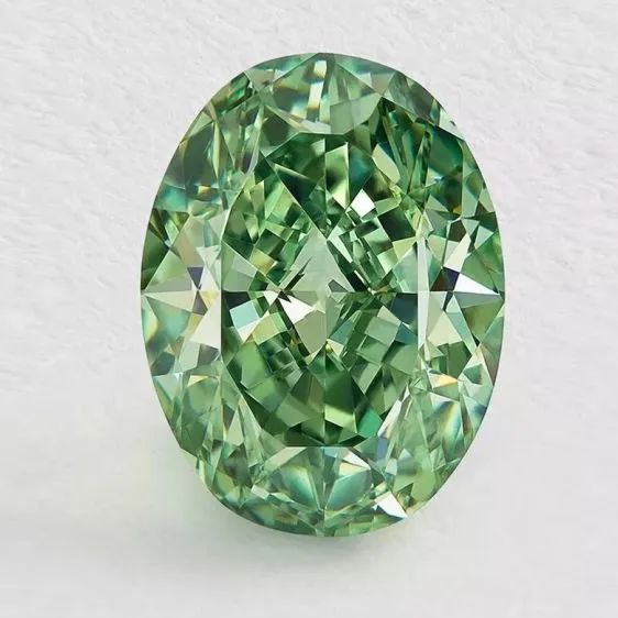 De Beers 1888 Hero Diamonds Series Green Diamond