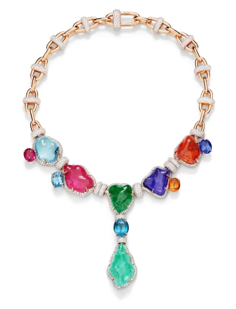 Pomellato
The Dualism of Milan High Jewelry Collection
Barocco Necklace
Aquamarine, tourmaline, tsavorite, tanzanite, spessartite garnet, natural zircon, Paraiba tourmaline, diamond