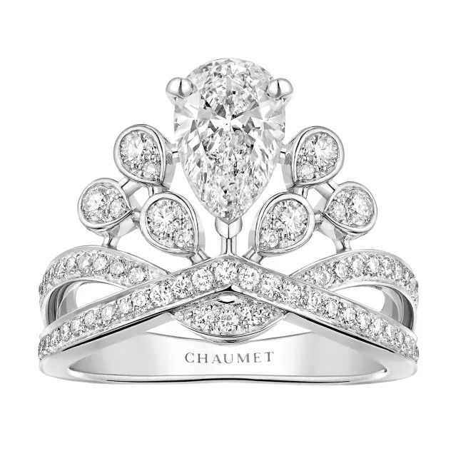 Chaumet
Joséphine Aigrette Impériale Collection
Platinum, diamond ring
Marquise cut