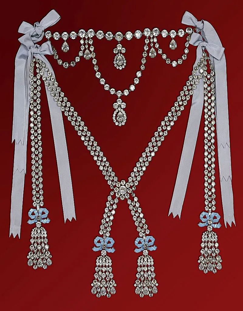 Madame du Barry's diamond necklace (a highly accurate modern replica)