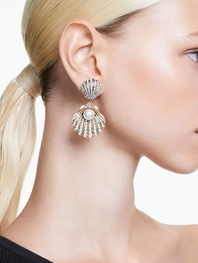 Shell Sensation: Unveiling the Dazzling Reflections in 2025 Spring/Summer Jewelry Trends