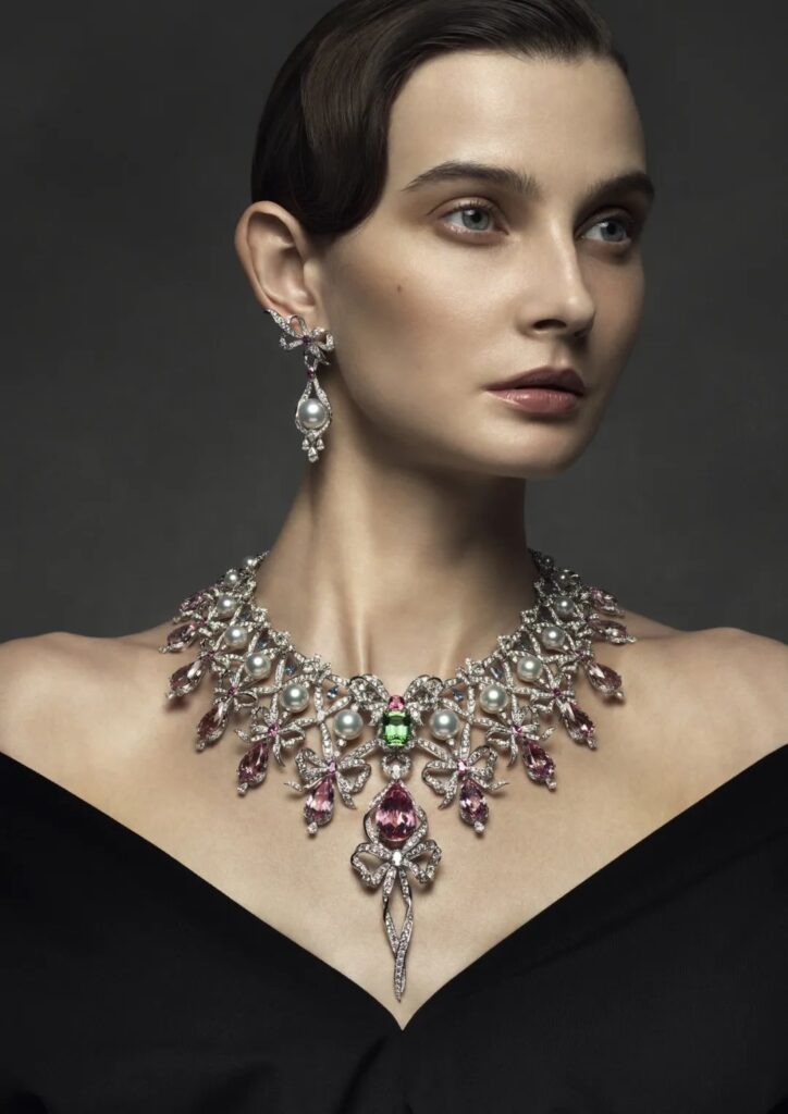 Mikimoto
The Bow High Jewelry Collection