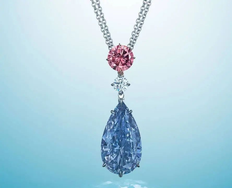 Moussaieff Pink and Blue Diamond Necklace
Christie's Hong Kong, May 2018
Estimated price: HKD 145,000,000 - 195,000,000
Sold for: HKD 159,850,000