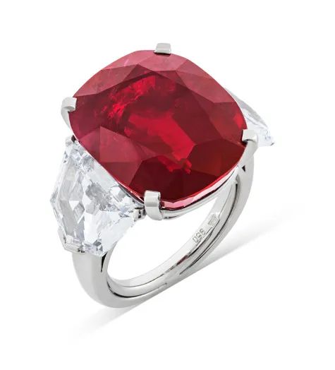 "Sunrise Ruby" Ring
25.59-carat Burmese "pigeon's blood" ruby
Sold for $30.3 million in 2015
Sold for approximately $14.7 million in 2023