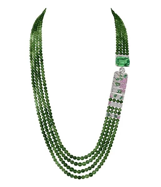 Chanel
Espiration Florale Necklace
White gold, tourmaline, diamonds, sapphires, tsavorite