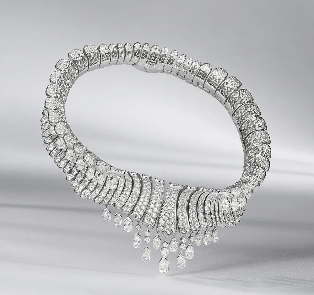 Vagues Étincelantes White Gold Necklace, by Van Cleef & Arpels