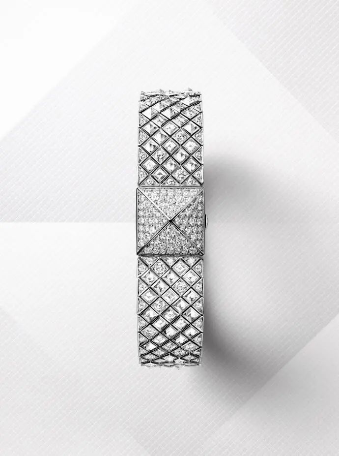 Hermès
MÉDOR Mini Joaillerie jewelry watch