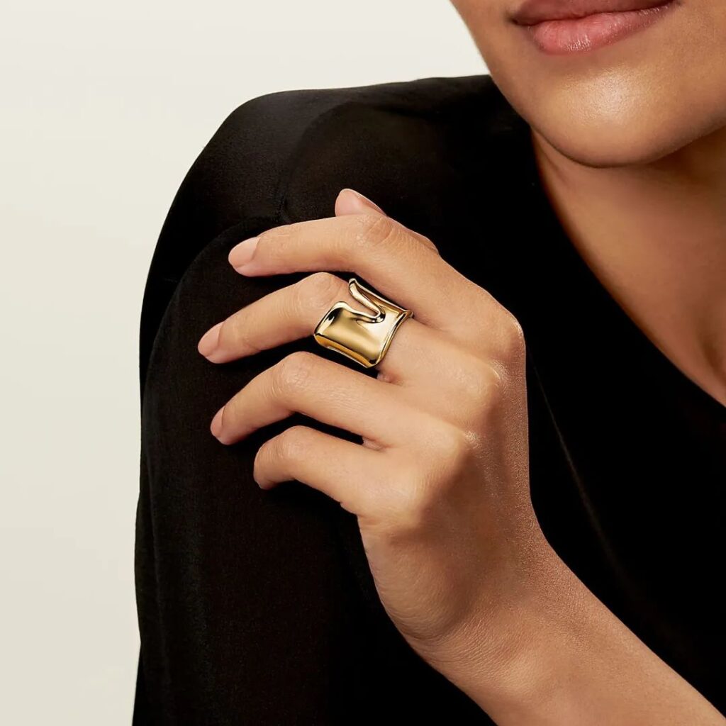 Gilded Elegance: Decoding Fall/Winter 24/25 Jewelry Trends