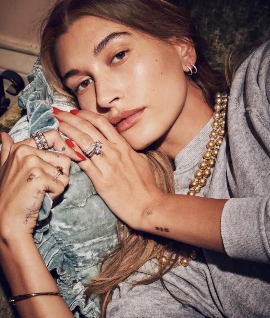 Hailey Bieber Tiffany Sixteen Stone