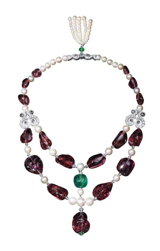 Cartier
Imperial Moghul Necklace
Spinel, natural pearls, diamond emerald