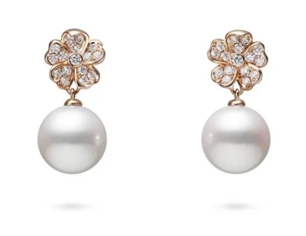 Mikimoto Cherry Blossom Earrings
18K rose gold, Japanese Akoya pearls