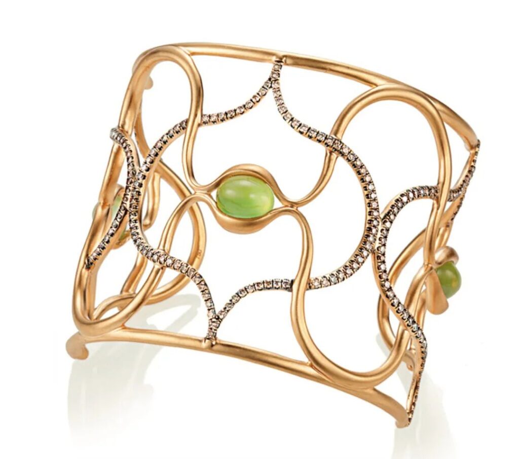 Anahita 18K gold bracelet set with prehnite.