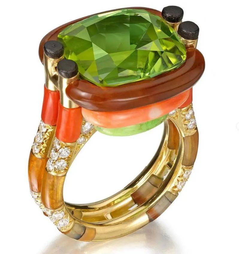 Nicholas Varney Ring
Diamonds, coral, agate