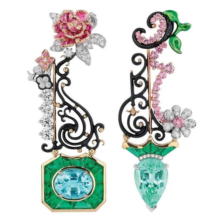 Dior Earrings
Paraiba tourmaline, emerald, pink sapphire, and diamond