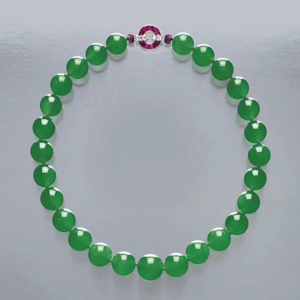 Cartier Hutton-Mdivani Necklace
Circa 1933
Natural jadeite beads, rubies, diamonds
Sotheby's Hong Kong, April 2014
Estimated price: HKD 100,000,000 - 150,000,000
Sold for: HKD 214,040,000