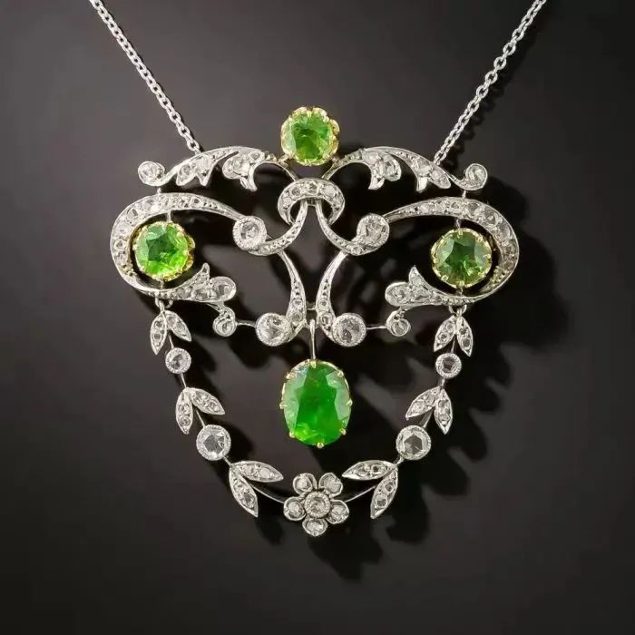 Belle Époque Russian demantoid and diamond pendant