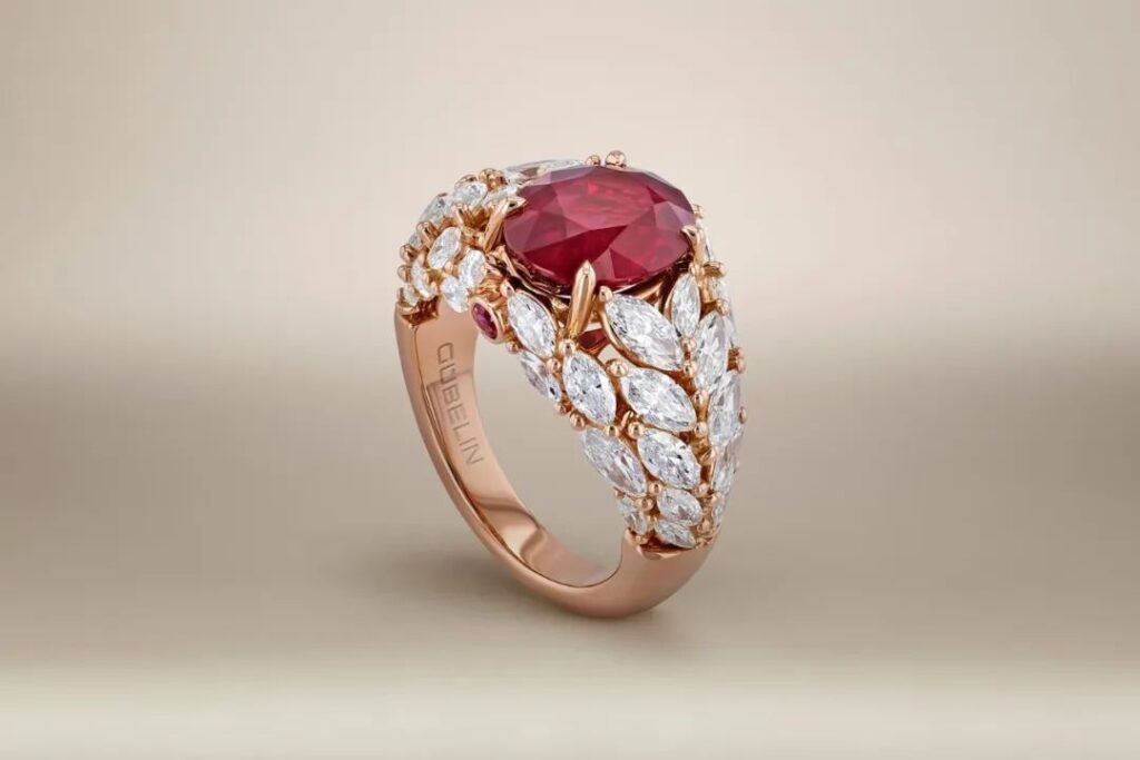 Gübelin Jewellery
Burmese "Pigeon's Blood" Ruby Ring