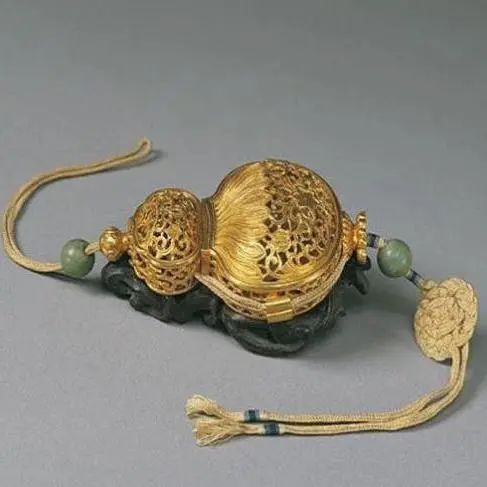 Gilt gourd-shaped sachet, Qing Dynasty
Collection of the National Palace Museum, Taipei