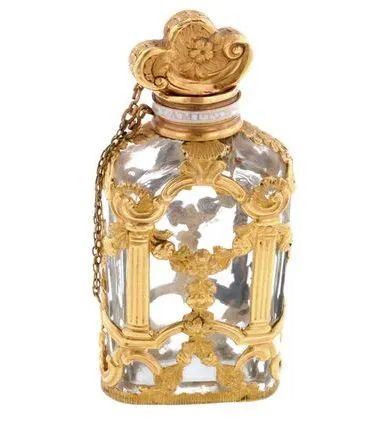 Glass-set 18K gold perfume pendant
Circa 1800