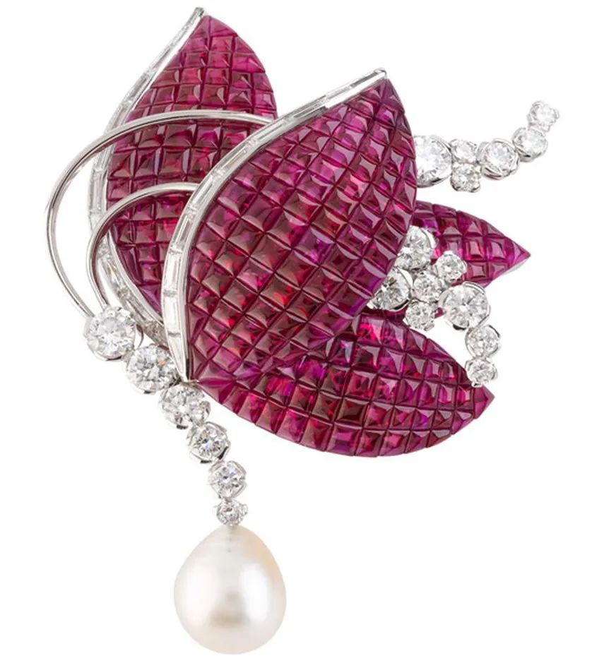 Van Cleef & Arpels
Fluttering Butterfly Brooch