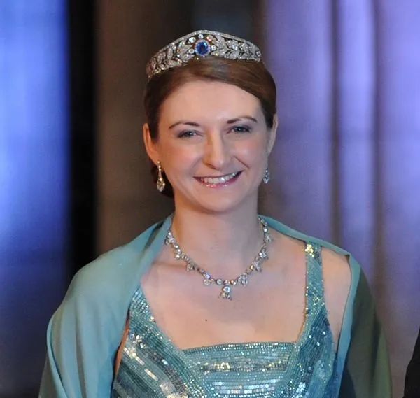 Stéphanie The Adelaide Sapphire Tiara