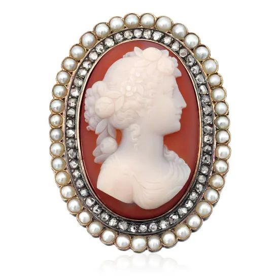 Victorian era cameo brooch