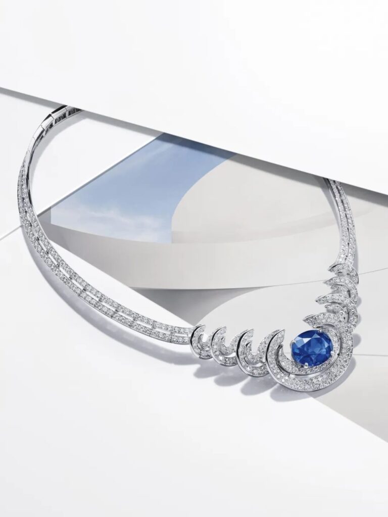 Cartier
Le Voyage Recommencé High Jewelry Collection
Sama Necklace
