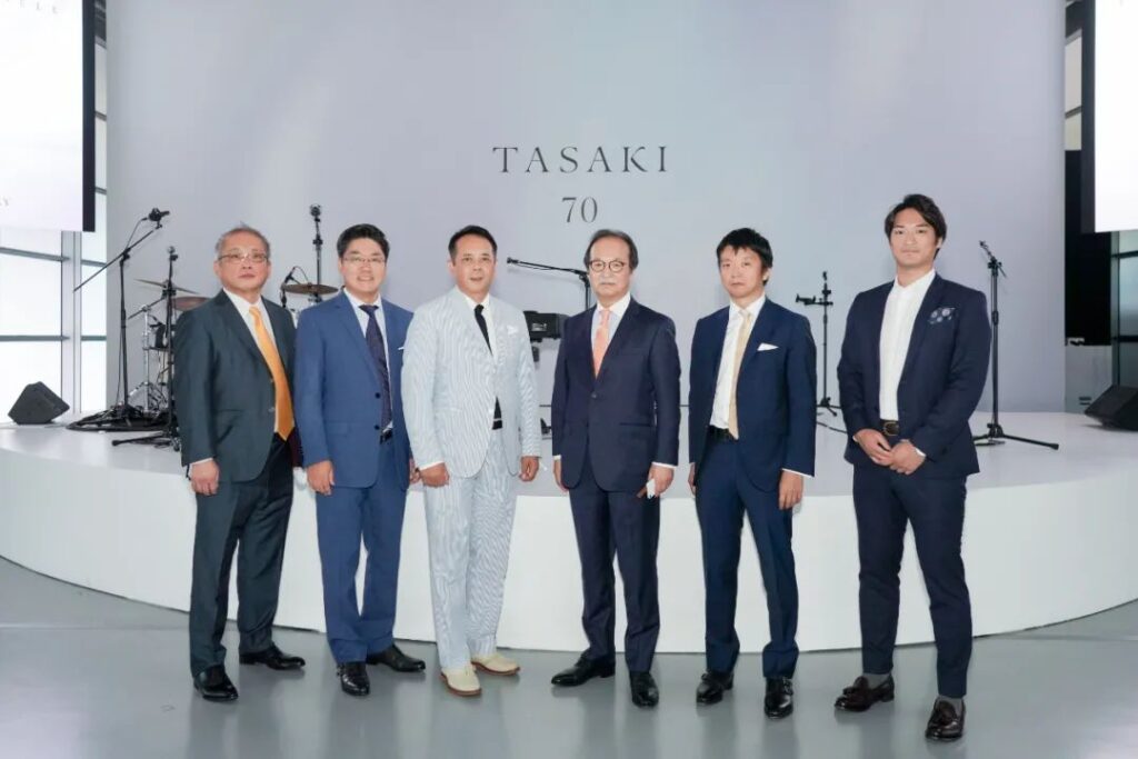 From right: Mr. Takuya Kimura, Executive Director of TASAKI; Mr. Takayuki Ogawa, Senior Vice President and Chief Operating Officer of TASAKI; Mr. Tashikazu Tajima, Global CEO and President of TASAKI; Mr. Yoshikazu Yamada, Vice President and Chief Marketing Officer of TASAKI; Mr. Yusuke Mori, Director and General Manager of TASAKI Asia Pacific; Mr. Shodai Tasaki, Executive Director of TASAKI.