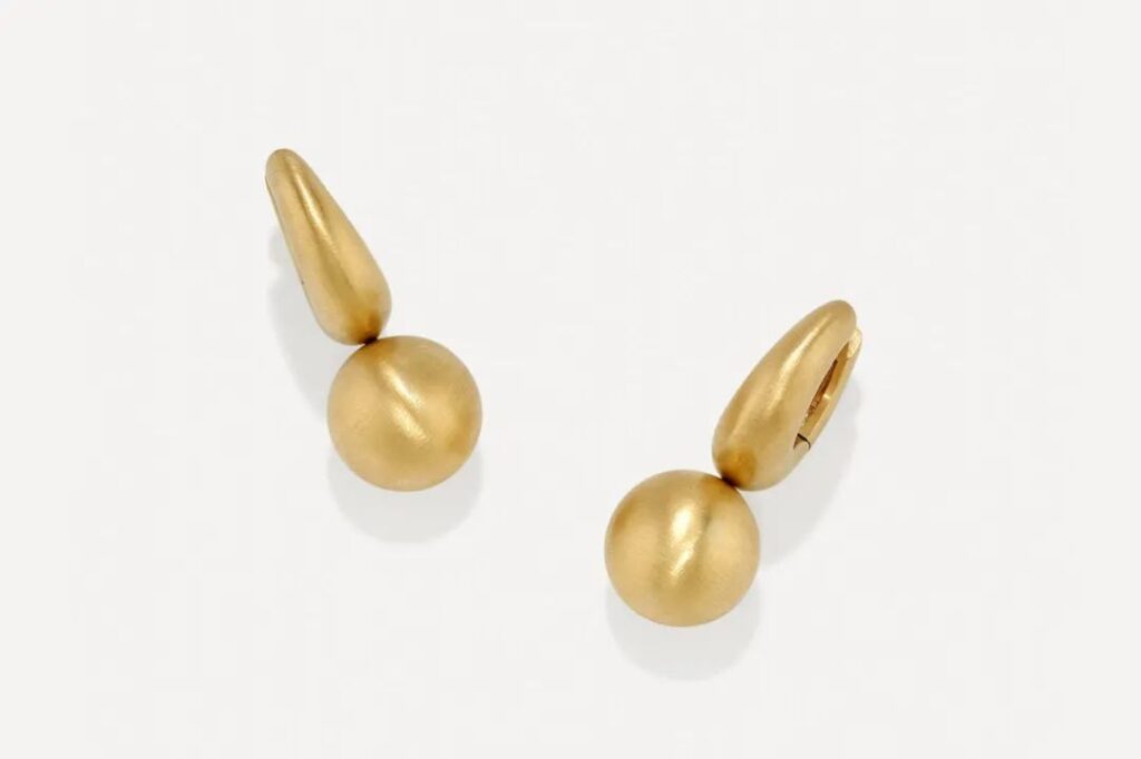 Gilded Elegance: Decoding Fall/Winter 24/25 Jewelry Trends