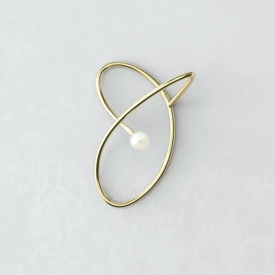 MAM-Pearl-Pearl Ear Cuff (Gold, Left Ear, Single Piece)
Jewelry-grade alloy plated with 18K yellow gold, pearl