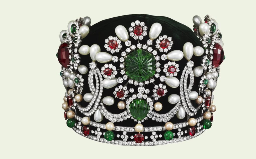 Farah's crown