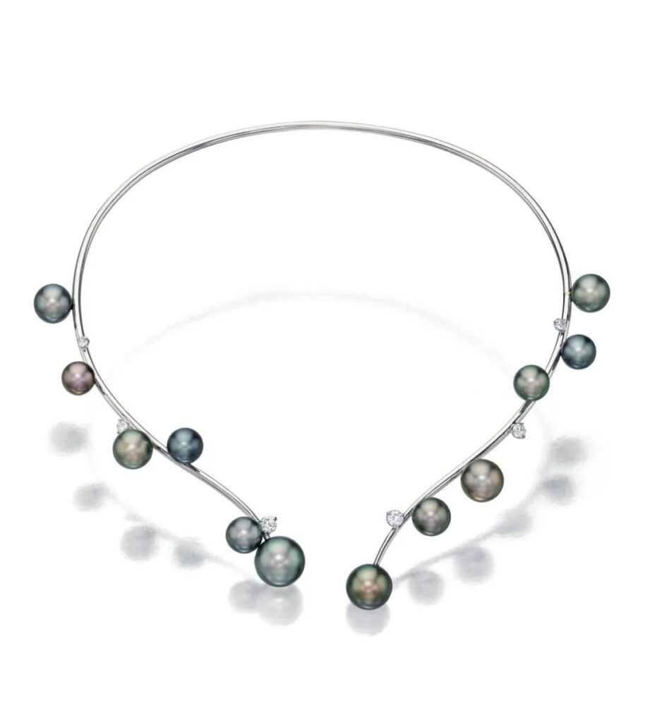 Sean Gilson x Assael Collaboration Open Necklace
Diamonds, 18K white gold, Tahitian pearls, floating pearl bubble design