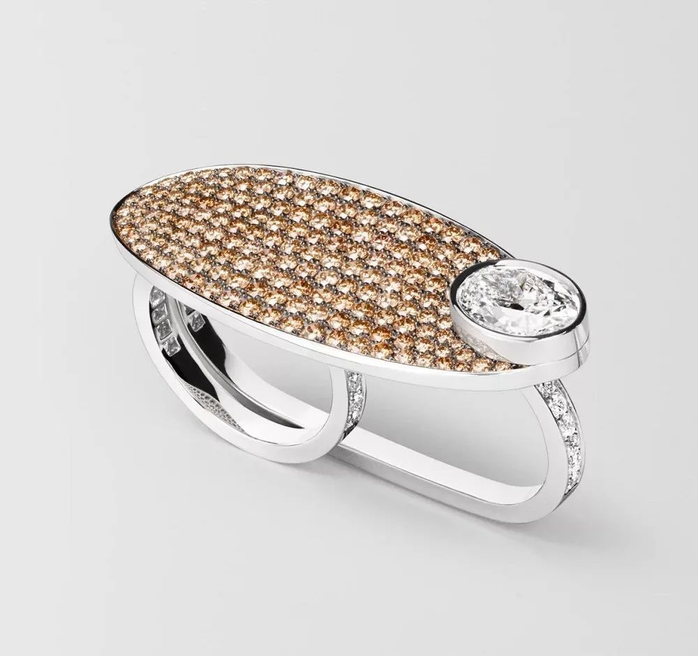 Les Jeux de l'Ombre Platinum Ring, by Hermès