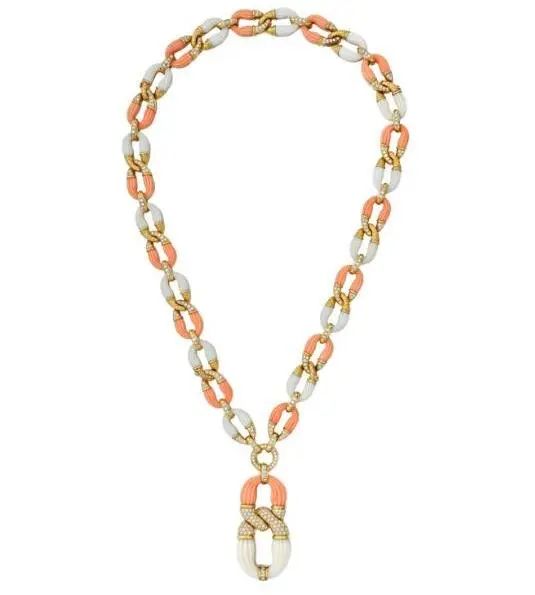 Van Cleef & Arpels
Gold, Coral, Diamond Chain Necklace