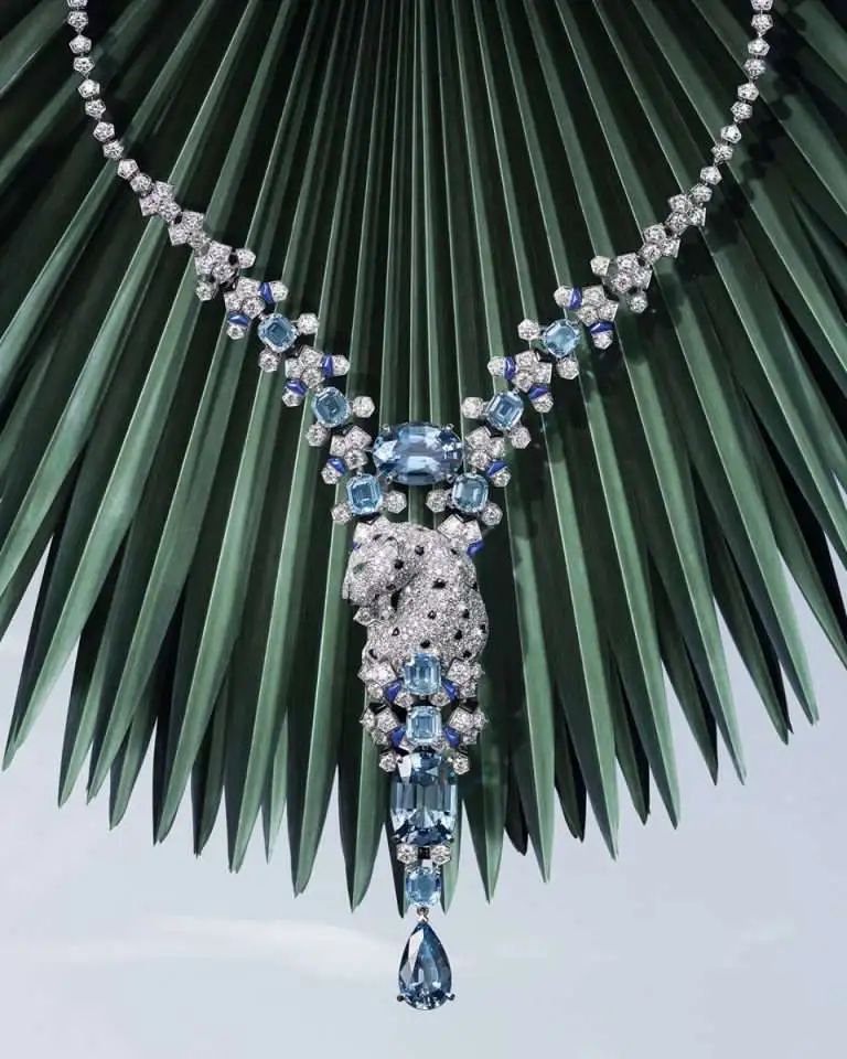 Cartier
Le Voyage Recommencé High Jewelry Collection
Panthère Givrée Necklace