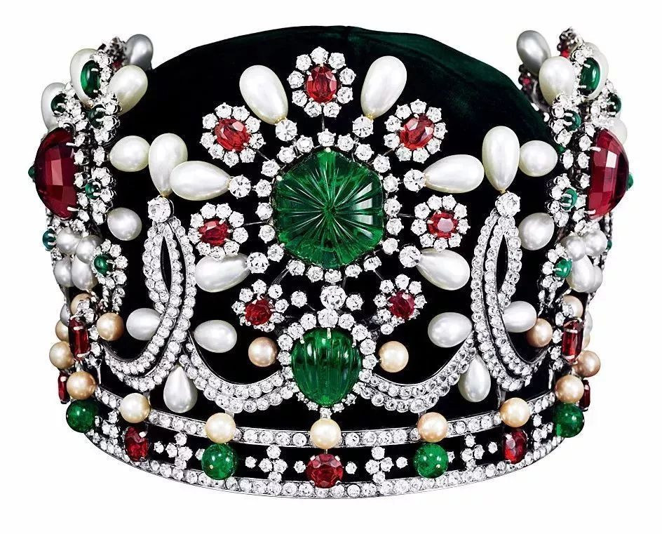 Farah's crown