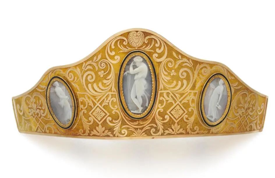 Sotheby's Milan auction, May 2023:
Cameo crown