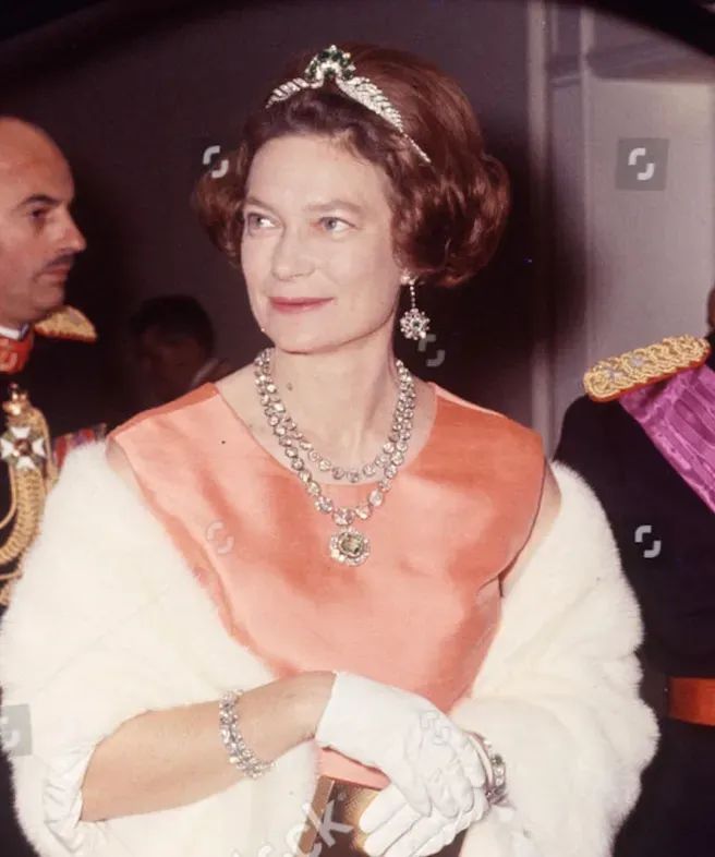 Joséphine The Emerald Peacock Tiara Necklace